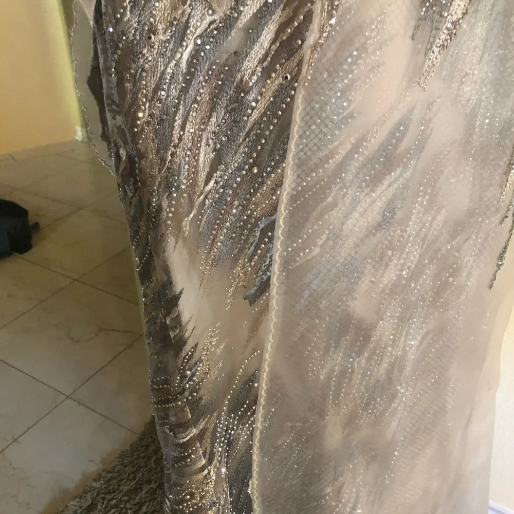 Dress - Picture 2 of 7